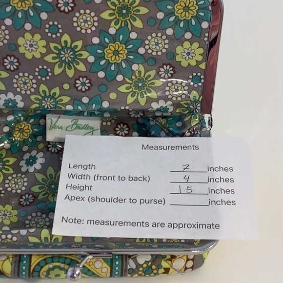 Vera Bradley cosmetic case in lemon parfait EUC - Picture 10 of 10